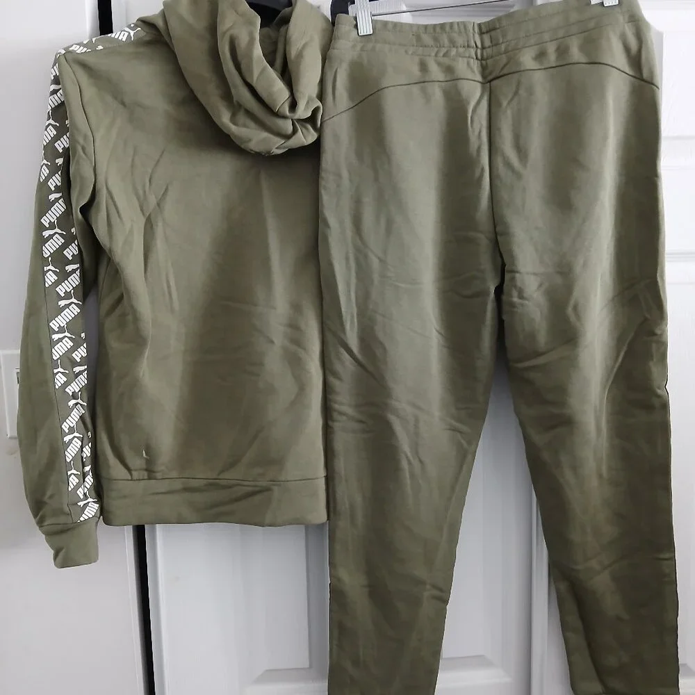 Puma Training Athleisure Set - Picture 6 of 8